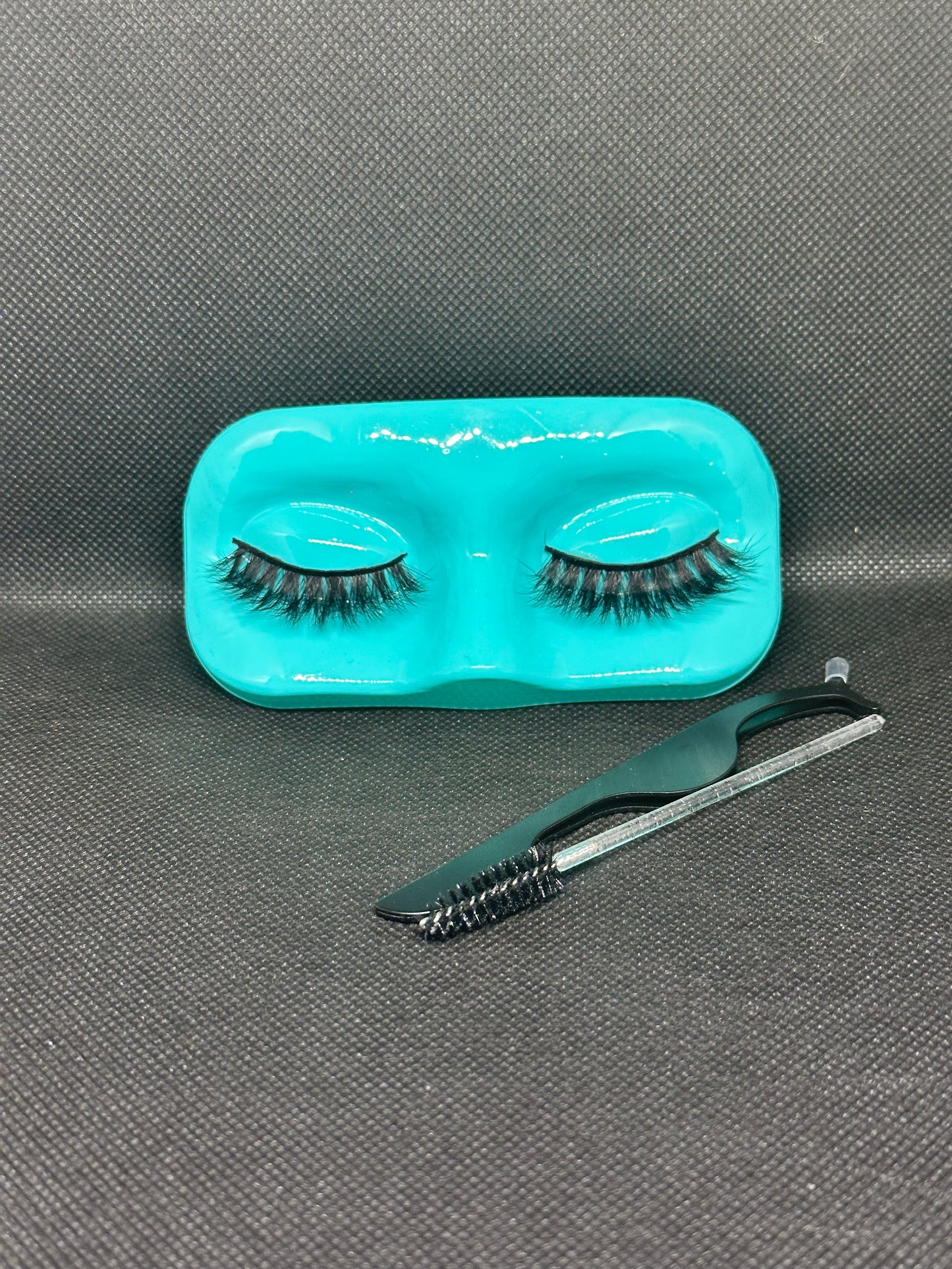Jasmine Luxe Lashes - Graceful Volume & Definition